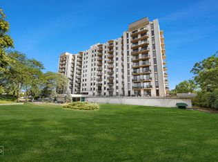 190 S Wood Dale Rd APT 307, Wood Dale, IL 60191