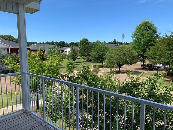 3rd image of 4804-48 Private Road 3057 APT 4