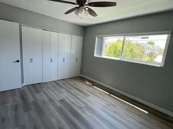 4th image of 12345 Oxnard St #6