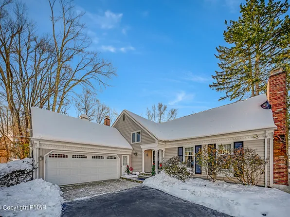 128 Stoneleigh Dr, East Stroudsburg, PA 18301