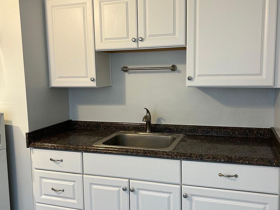 Quartzite kitchen countertops.