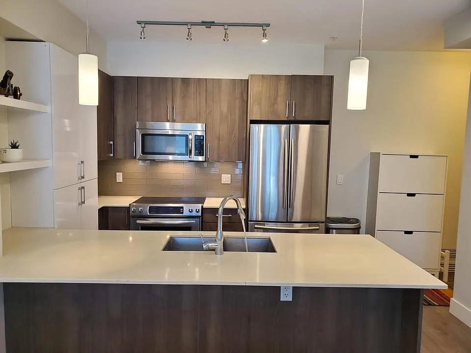 Building Photo - 630 Como Lake Ave #208