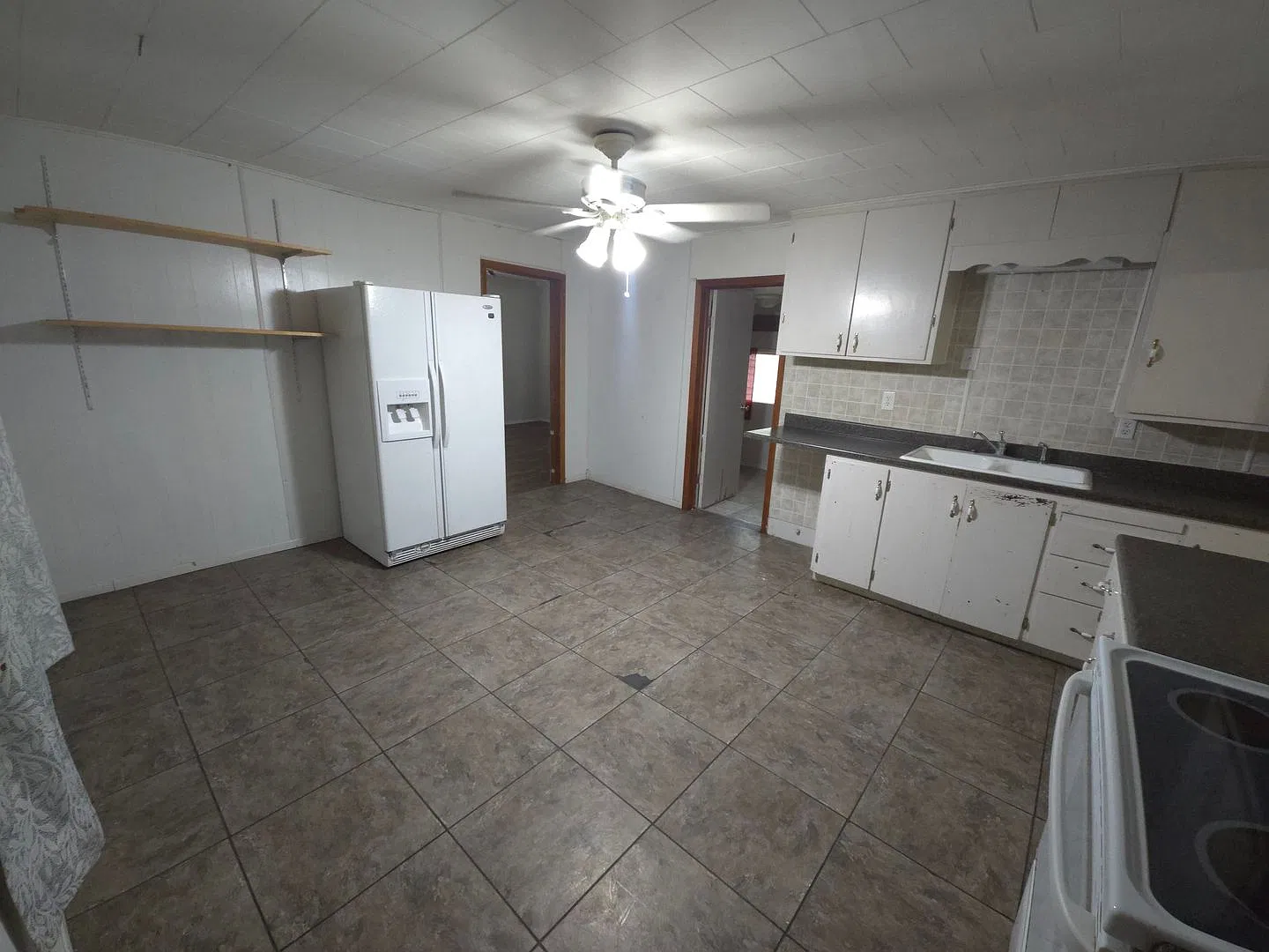831 Grant Ave — Photo 3