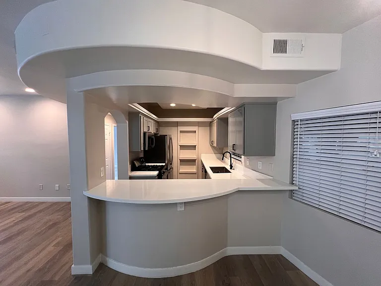4623 Willis Ave — Photo 8