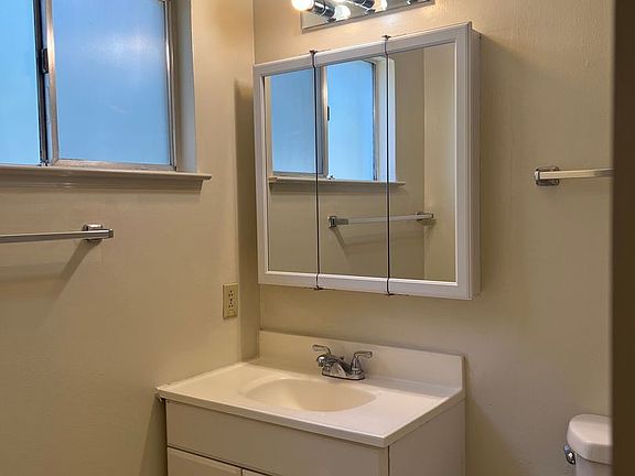 5th image of 178 Echo Ave #3