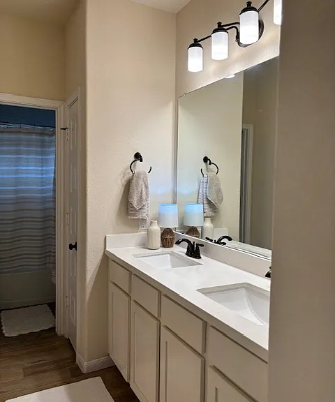 15015 Lake Shore Ave — Photo 17