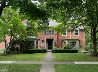 298 Touraine Rd, Grosse Pointe Farms, MI 48236