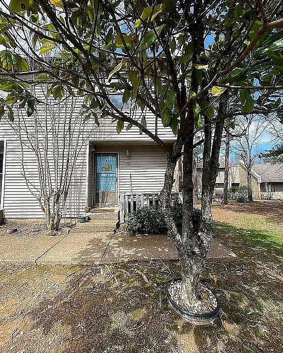 1st image of 104 Chelsea Dr