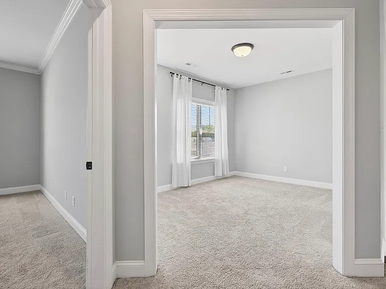 5063 Shelterwood Dr NE — Photo 8