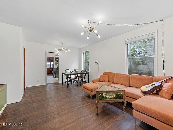 4th image of 3329 DELLWOOD Avenue