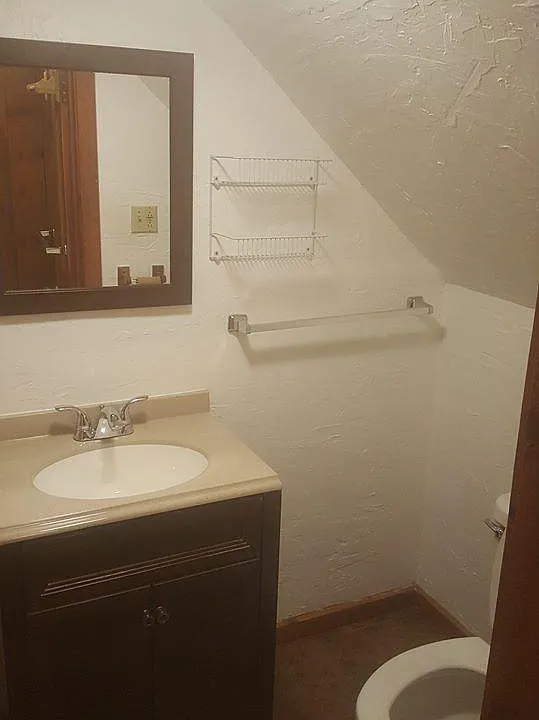 81 Oak St #3