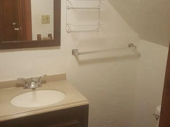 81 Oak St APT 3, East Bridgewater, MA 02333