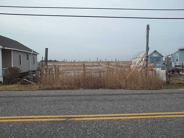 2nd image of 890 W Rio Grande Ave