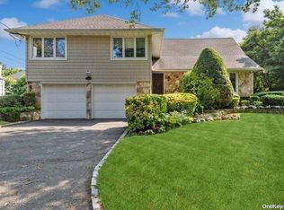 60 Meadow Dr, Woodmere, NY 11598