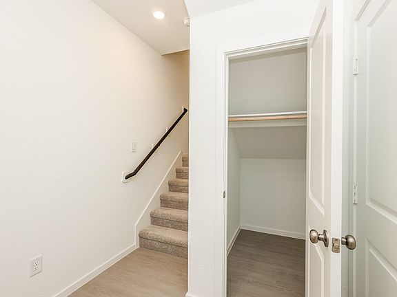 4th image of 2135 Salinas Dr