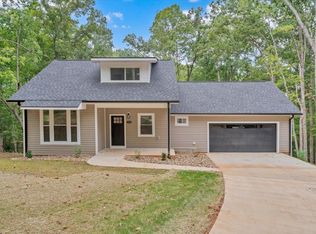 1131 Summerset Dr, Moneta, VA 24121