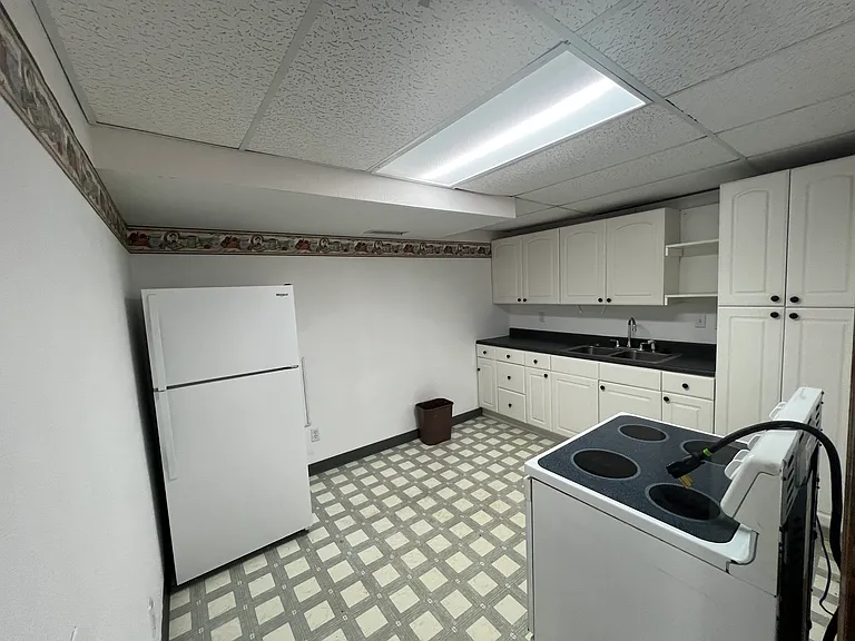 275 S Washington St — Photo 10