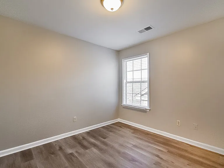 8531 Griffin Park Dr — Photo 14