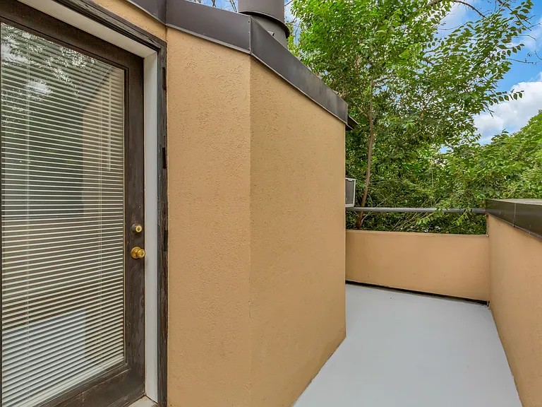 Canyon Crest Apartments — Photo 11