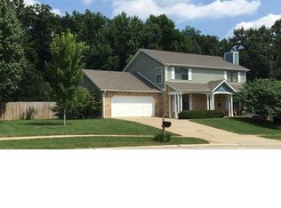 806 Carolynjean Dr, O'Fallon, MO 63366