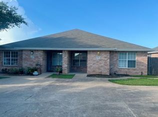 2327 Pronghorn Ln, College Station, TX 77845