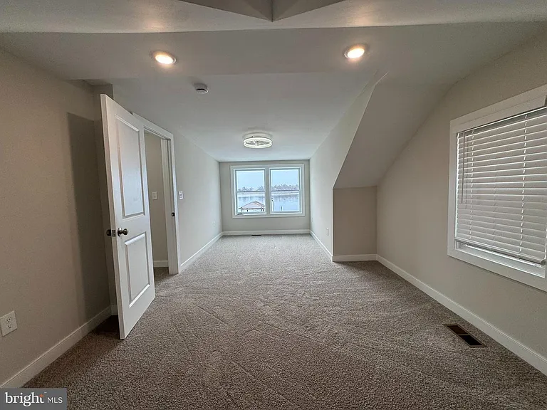 9135 Cuckold Rd — Photo 29