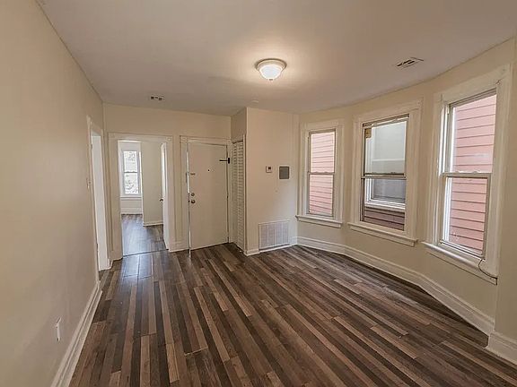 3rd image of 134 Wakeman Ave Floor 2