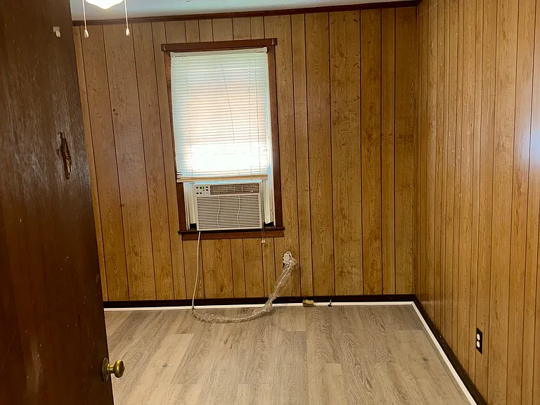 304 Sunnyside Ln — Photo 6