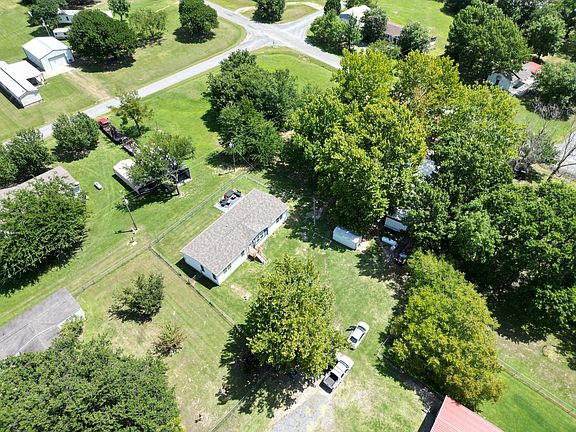 4th image of 59 Bear Ct