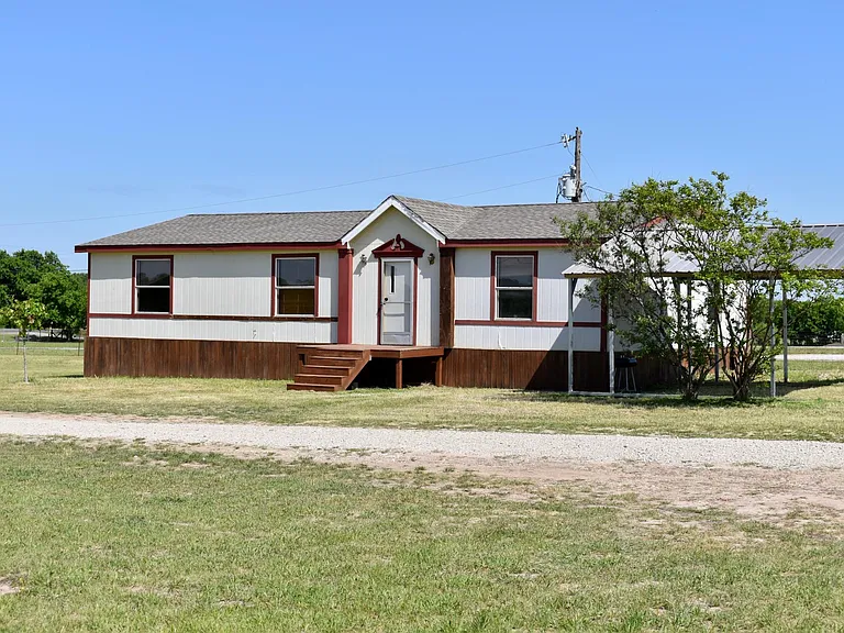 7298 N FM 148 — Photo 11