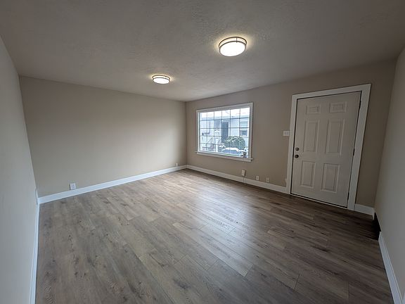 2nd image of 340 E Utopia Ave