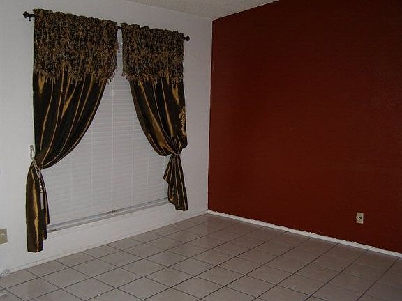 3rd image of 1708 Coronado Ave