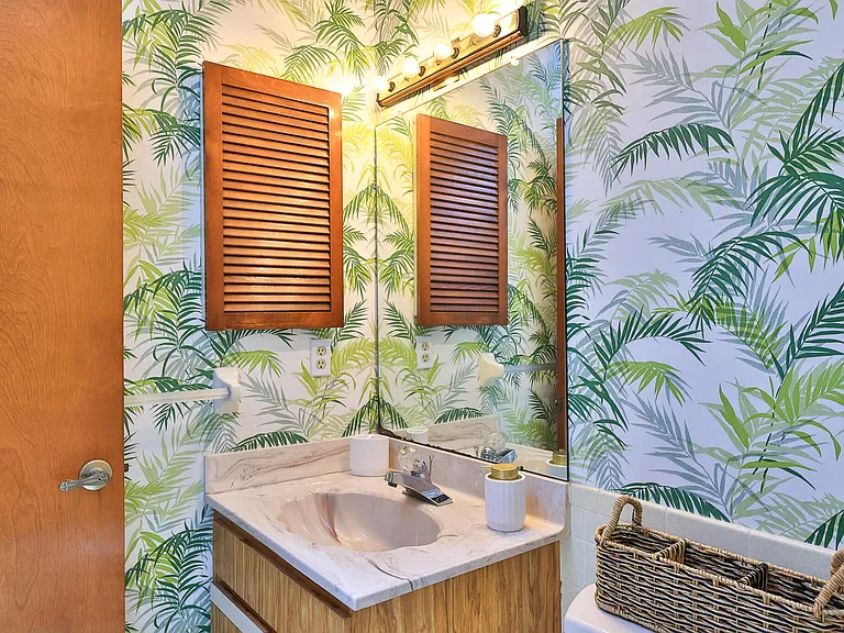 1807 Lindbergh Ln — Photo 26