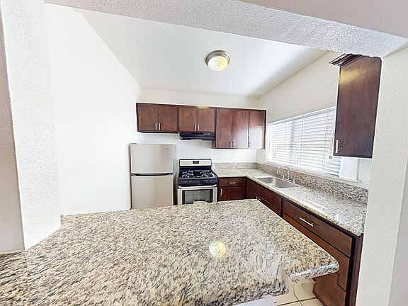 5th image of 712 N Hobart Blvd APT 304