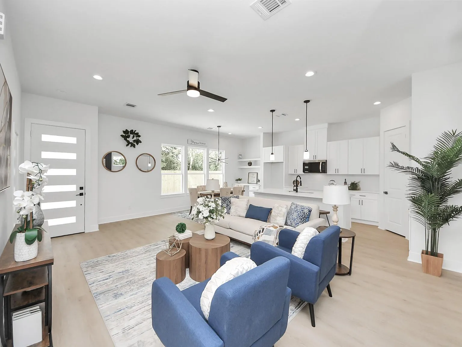 3 bed, 2.5 bath, 1773 sqft, $2,450 — Photo 4