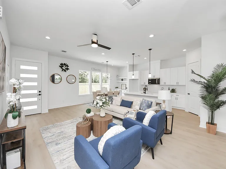 860 Rachel St #A — Photo 4