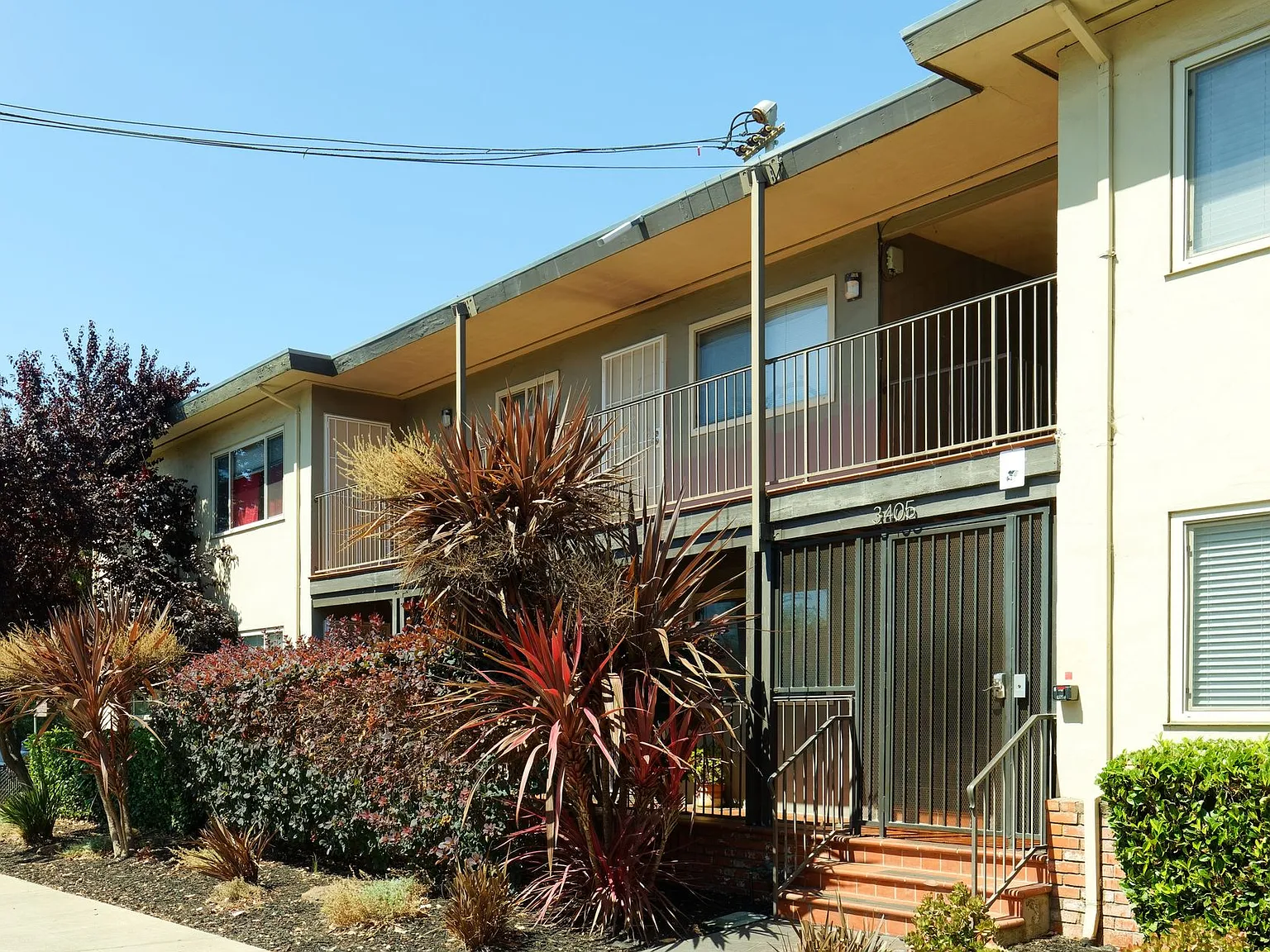 Dimond Ave — Photo 4