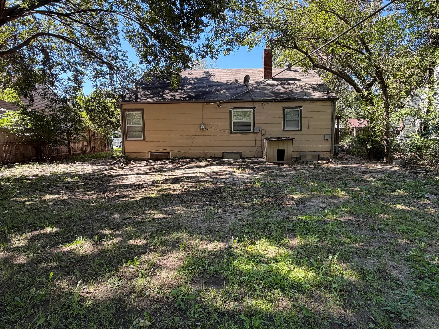 2 bed, 1000 sqft, $1,200 — Photo 3