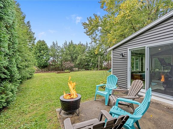5th image of 2248 Mott Rd