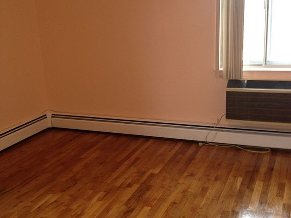 4th image of 3184 Chaffee Ave