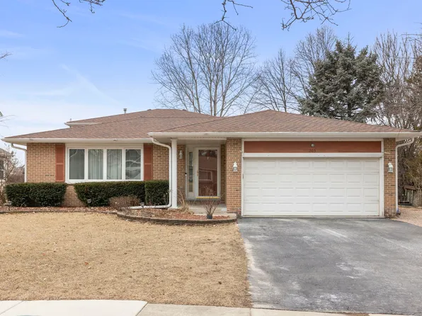 205 Beaver Creek Dr, Bolingbrook, IL 60490