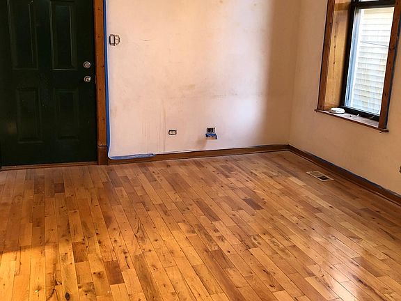 2nd image of 2441 W Cortez St APT 1R
