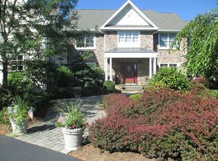 5 Farmersville Rd, Califon, NJ 07830