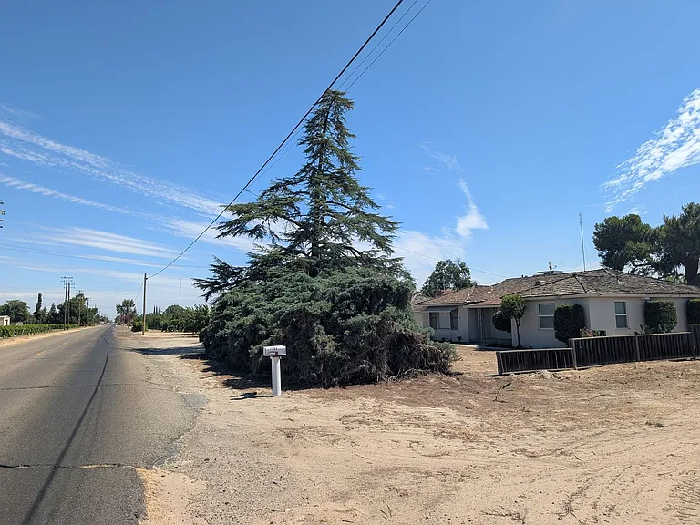 7262 S Cedar Ave — Photo 29