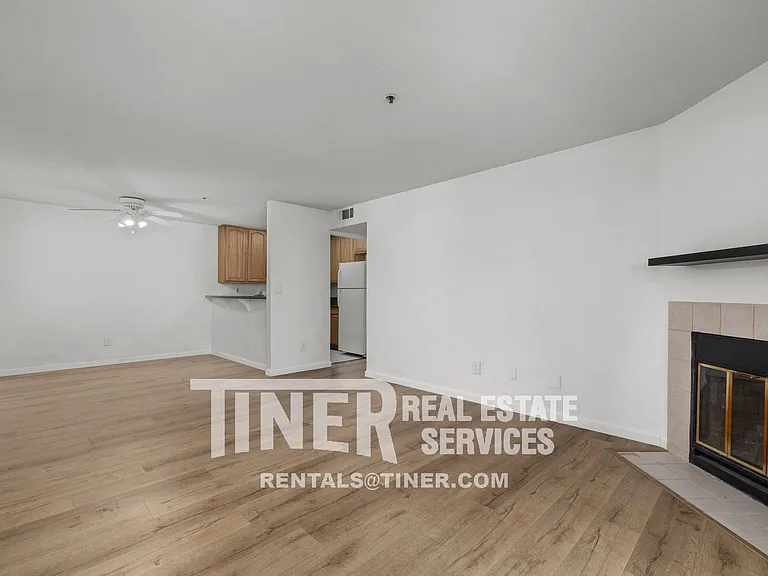 1019 Dornajo Way #108 — Photo 7