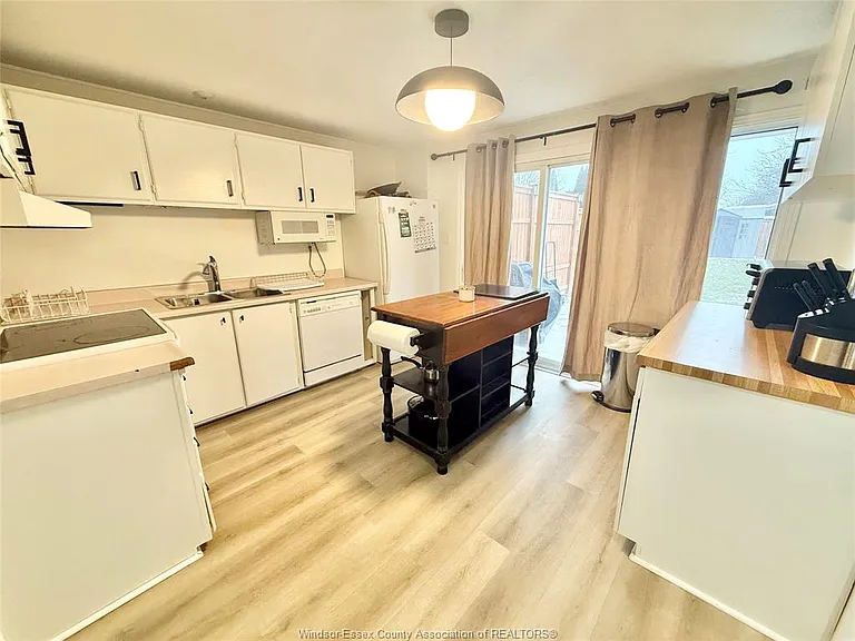 10664 Atwater Cres #MAIN — Photo 9