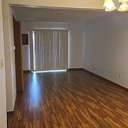 3rd image of 425 6th Ave APT A