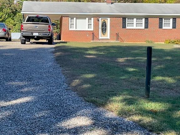 2nd image of 6033 Mountain Valley Rd