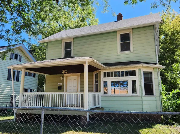 1530 Chestnut St, Rockford, IL 61102