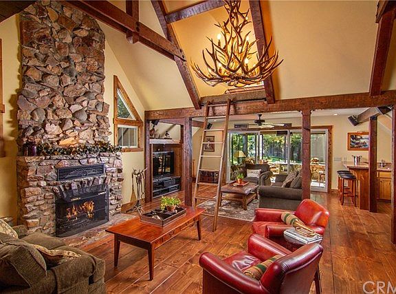 4th image of 770 Crest Estates Dr